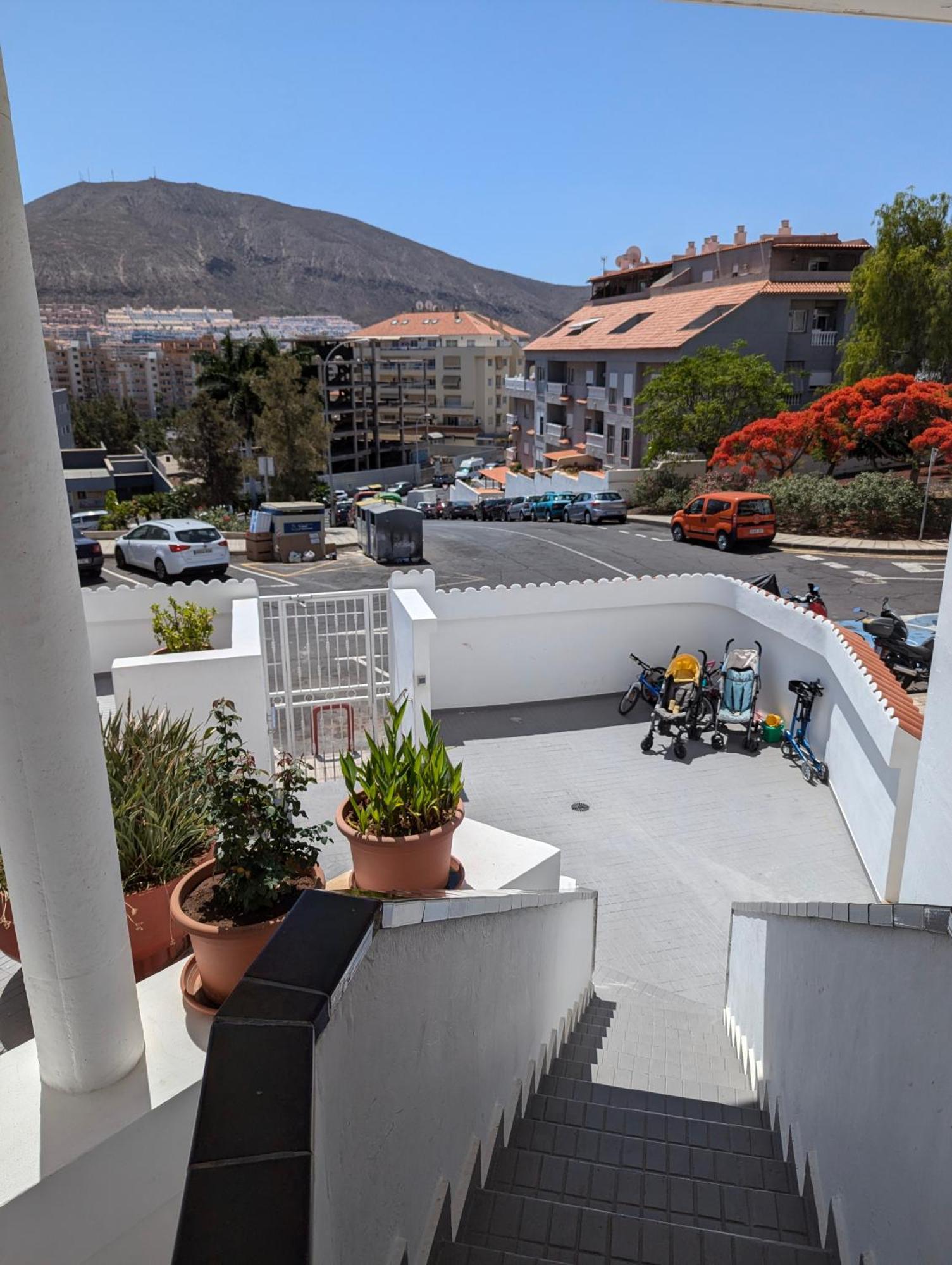 Cozy Apartment In Los Cristianos Guincho  Exterior photo