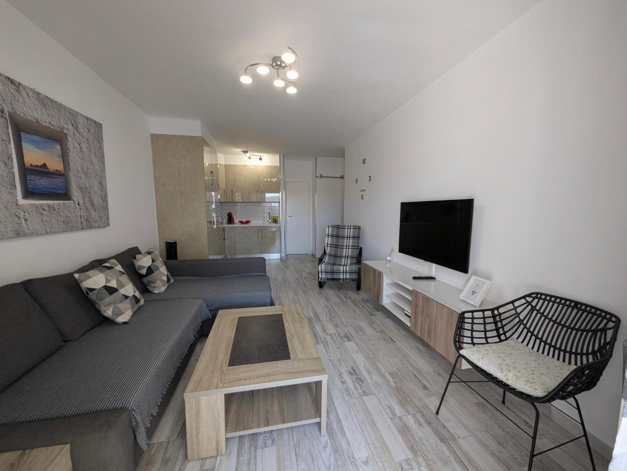Cozy Apartment In Los Cristianos Guincho  Exterior photo